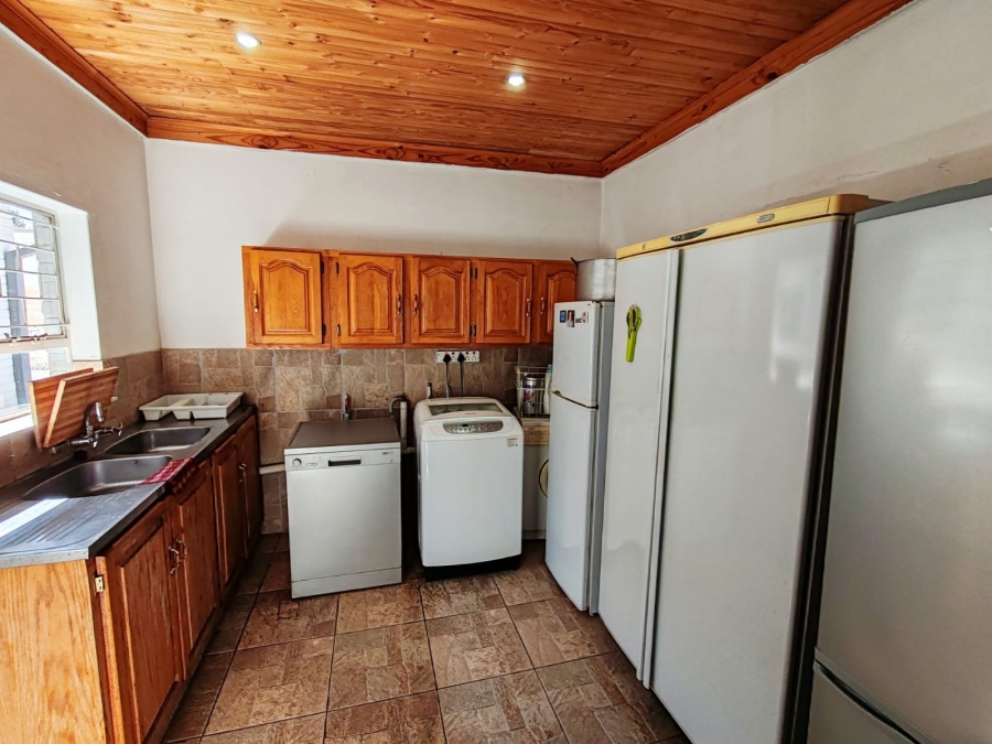 5 Bedroom Property for Sale in Miederpark North West